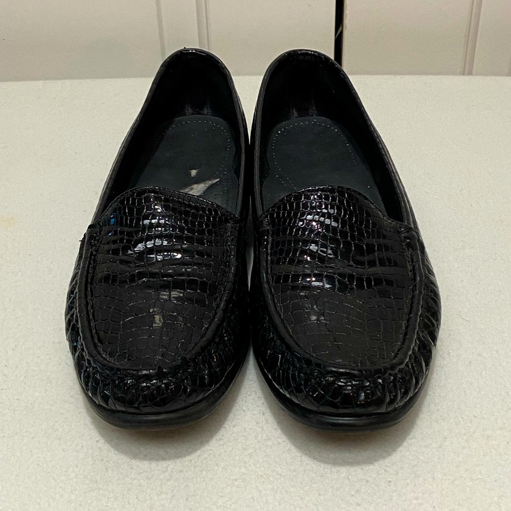 SAS Black Croc-Embossed Patent Leather Loafers